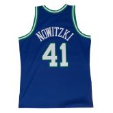 Mitchell & Ness Dirk Nowitzki 1998-99 Dallas Mavericks Swingman Jersey  - Azul - Jersey